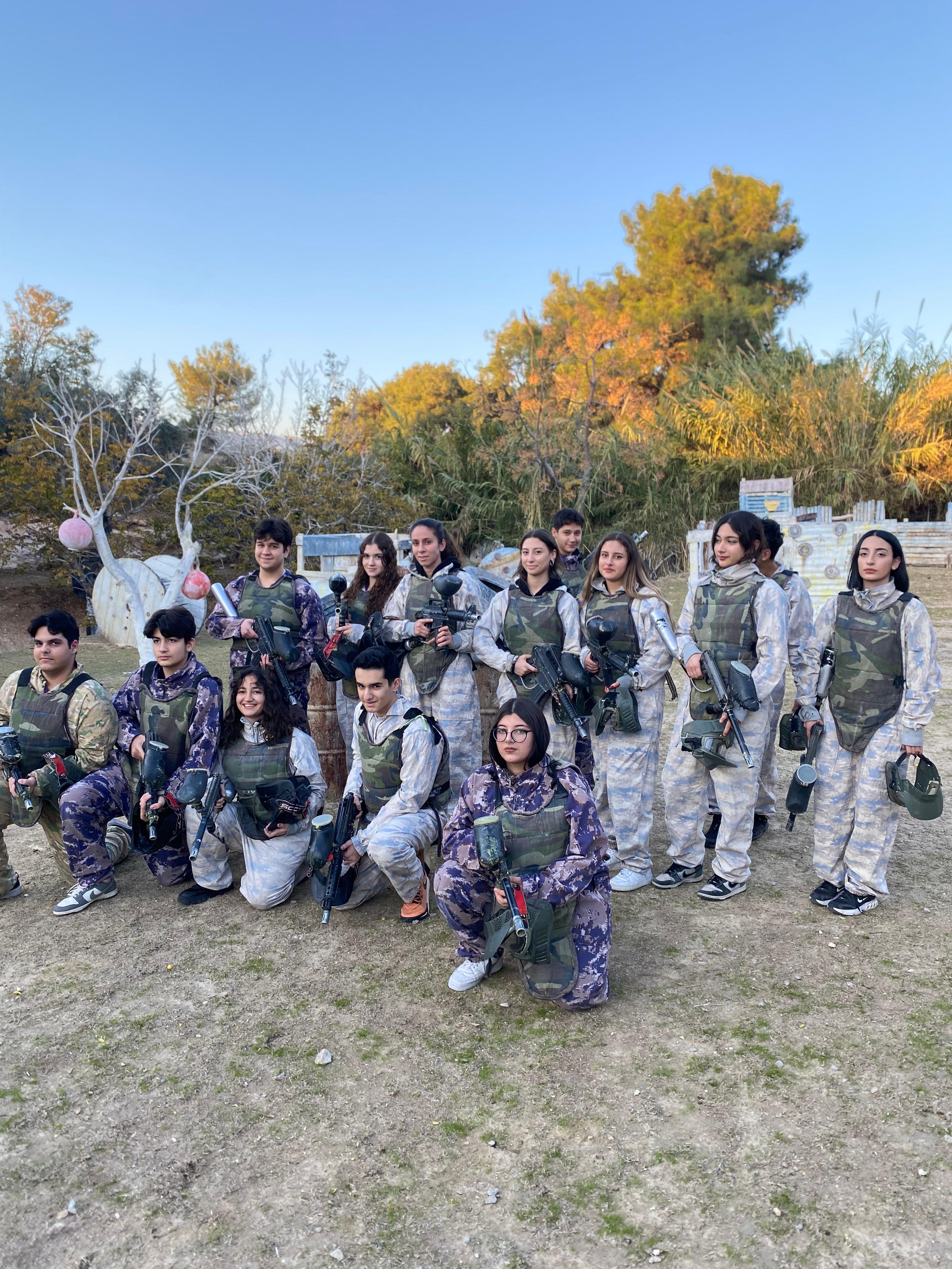 Elit Koleji Öğrencileri Paintball ' da.
